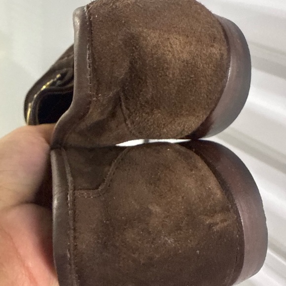 Ferragamo 9AA Narrow Suede Flats Gold Buckle Leather Bottom Italy - Picture 4 of 11